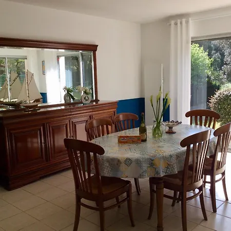 Spacieux Avec Jardin Clos Et Acces A 100m, Proche Commerces - - Fr-1-306-1049 סן-ברבן-לה-פן