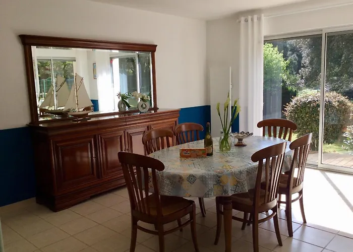 Spacieux Avec Jardin Clos Et Acces A 100m, Proche Commerces - - Fr-1-306-1049 סן-ברבן-לה-פן